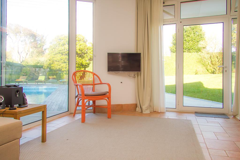Liiiving In Porto | Oporto Garden Pool House Exterior foto