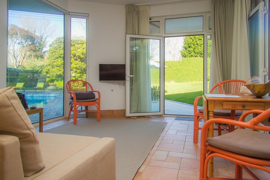 Liiiving In Porto | Oporto Garden Pool House Exterior foto